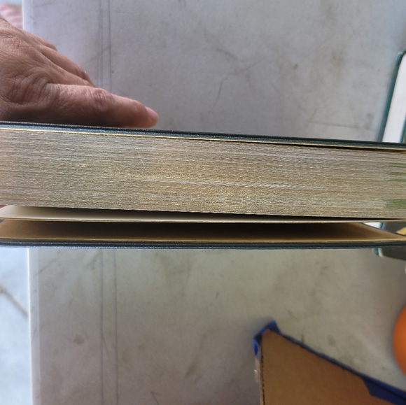 Roger Tory Peterson Field Guides - Picture 7 of 8